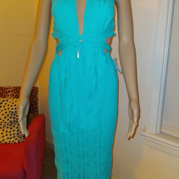 Versatile tie-up dress 👗 Very sexy and unique! Can be worn various ways. MEDIUM - Picture 10 of 14